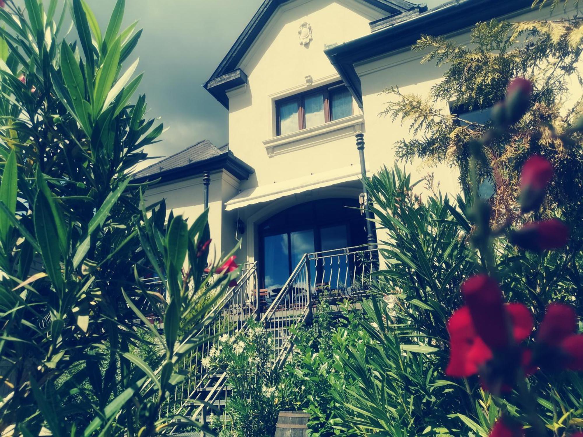 Kuria Apartman With Private Jacuzzi And Pool Budapeşte Dış mekan fotoğraf