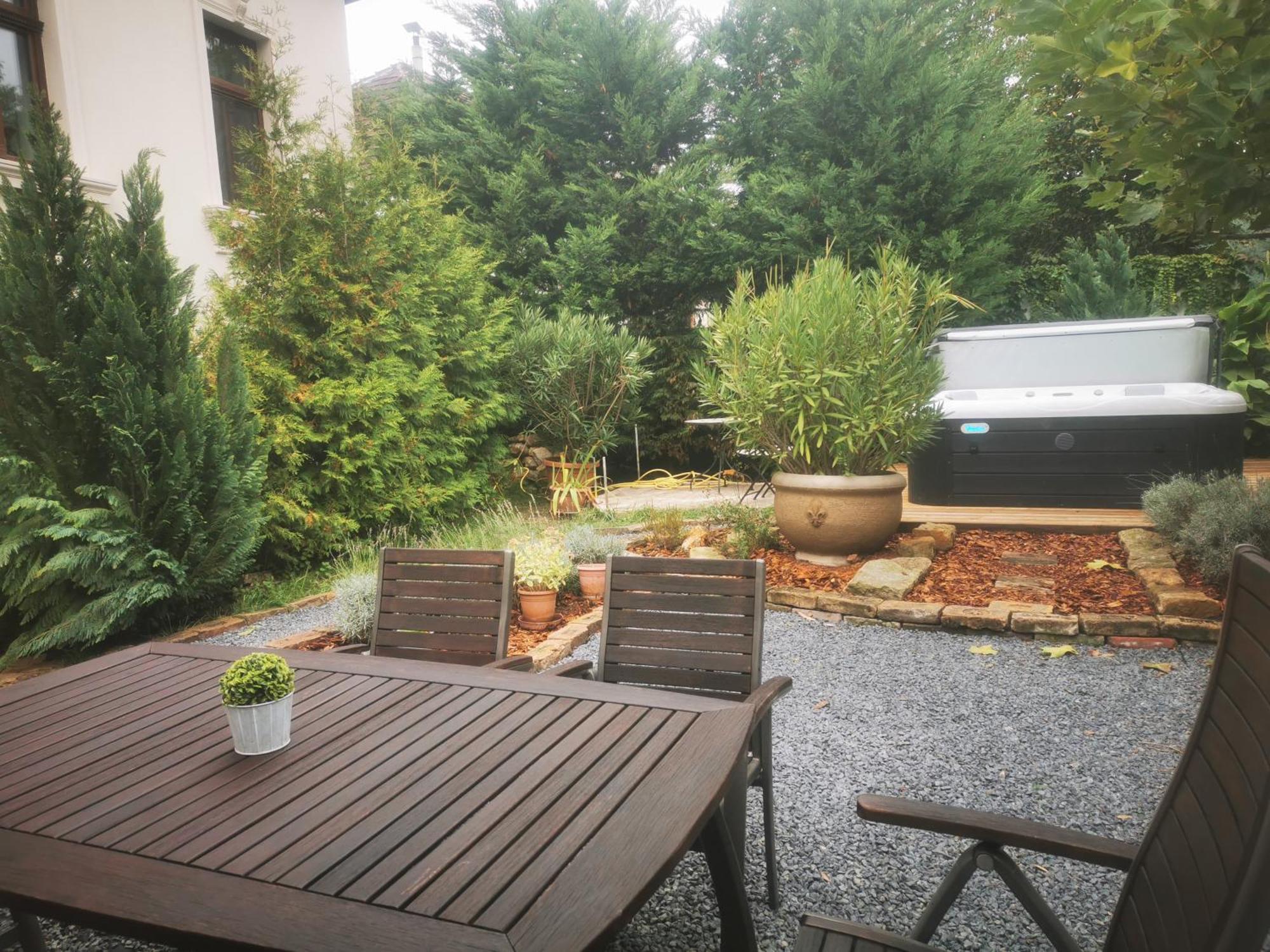 Kuria Apartman With Private Jacuzzi And Pool Budapeşte Dış mekan fotoğraf