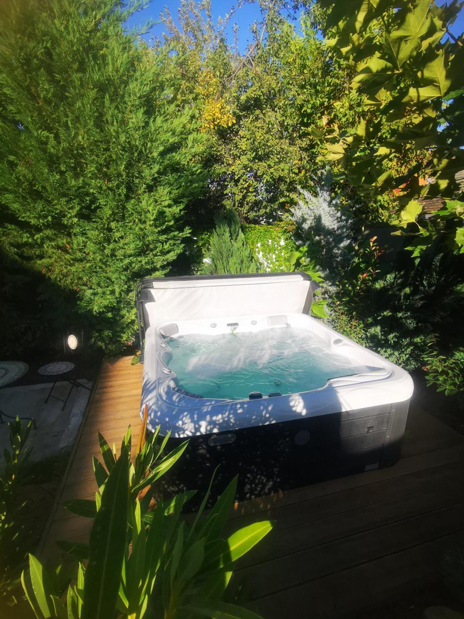 Kuria Apartman With Private Jacuzzi And Pool Budapeşte Dış mekan fotoğraf
