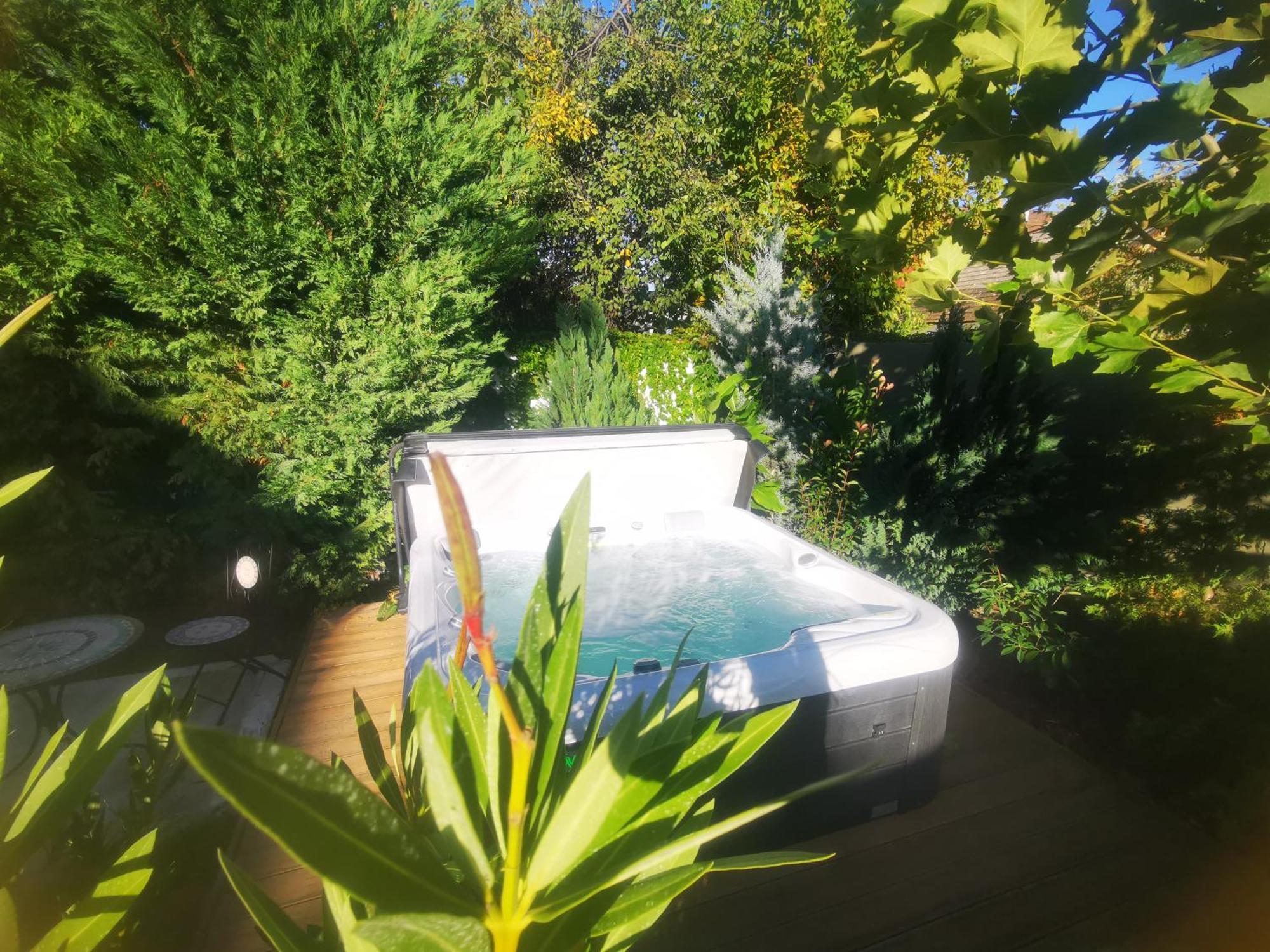 Kuria Apartman With Private Jacuzzi And Pool Budapeşte Dış mekan fotoğraf